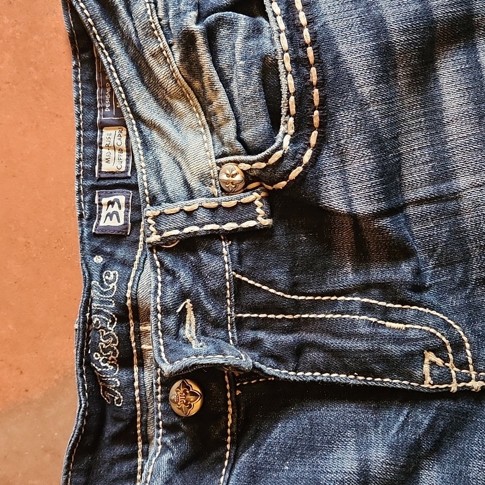 Miss Me size 33 women Capri jeans